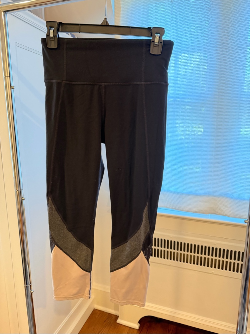 Athleta High Rise Colorblock Crop Leggings Black Gray Blush Mesh Panels S